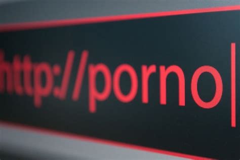 La plataforma tiene una gran cantidad de contenido <b>porno</b> y de desnudos que puede mantener la interacción durante mucho tiempo. . Pornos en twitter